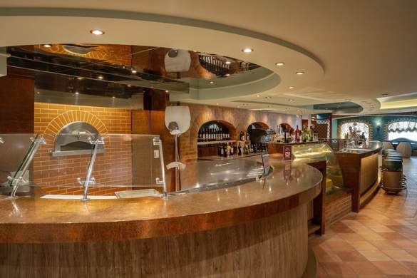 MSC Cruises MSC Divina La Cantina di Bacco Pizzeria & Wine Bar - Credits - MSC Cruises -Ivan Sarfatti 2.jpg